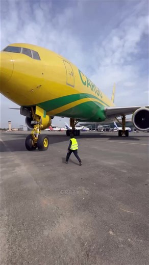 #foryoupage #khizaromer | Razer Kishi