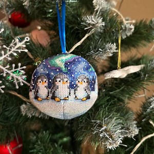 Aurora Penguins Ornament Cross Stitch Pattern PDF | Winter Penguin Design | Festive Xstitch - Etsy