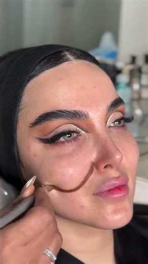 Full makeup, attractive and stunning #bride #bridelmakeup #hairdresser #beautyindustry #makeup