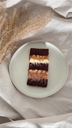 Snickers Cake Cutting Tutorial