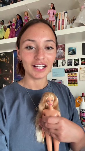 Coiffure magique pour la poupée Barbie princess