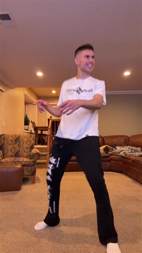 Friday night mood 🤣🔥🔥 #dancing #dance #trend #viral #fyp | dance