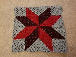 Bi-Colored Granny Square Crochet Tutorial!