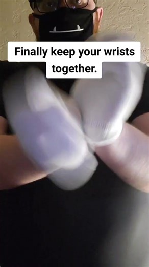 Tutorial 1: Figure 8. This is such an important move. It is the main move or a transition. Stay tuned for more tutorials. #gloving #UltraSmoothMoves