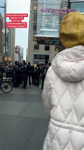 Crackheadbarneyandfriends (@chbarneyandfriends)’s video of cash app