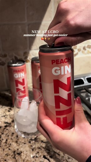 Peach Gin Fizz: Your Perfect Summer Cocktail