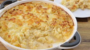 Cheesy Cauliflower Bake. Full recipe: https://www.thecookingfoodie.com/recipe/Cheesy-Cauliflower-Bake-Recipe-Cauliflower-Cheese | The Cooking Foodie