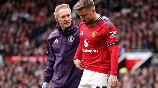 Man Utd hit by injury blow as Luke Shaw limps out of Crystal Palace clash in first half | Goal.com