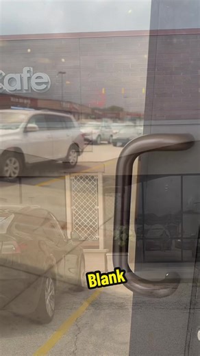 Exploring 85 Degrees Bakery in Niles, Illinois