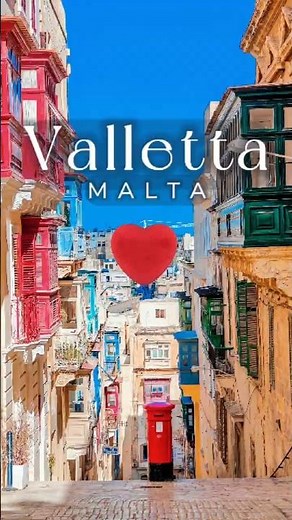 Why EVERYONE Loves Walking Through VALLETTA! #shorts