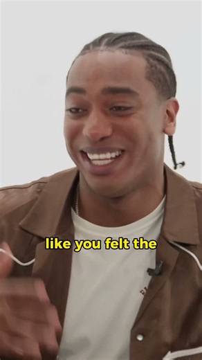 Aaron's crazy fan interaction