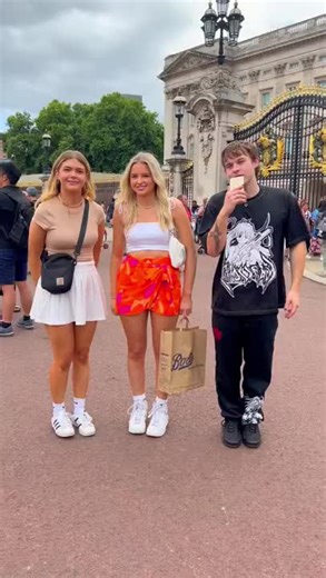 Girls mind test .... #oxle #mindtest #girls #interview #funny #viral #tiktok #foryou #couple #streetinterview #viraltiktok #mind #dirty #