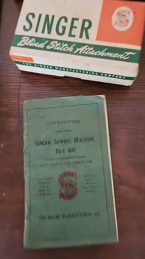 1924 Singer No. 66 pedal sewing machine with manual and attachments