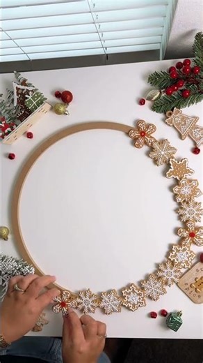 An Easy DIY Gingerbread Wreath🎄🍪👩🏻‍🍳
