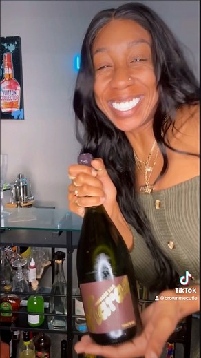“Issa Party” come onnn Issa Rae I found Viarae Wines at target | Taylor Jennings
