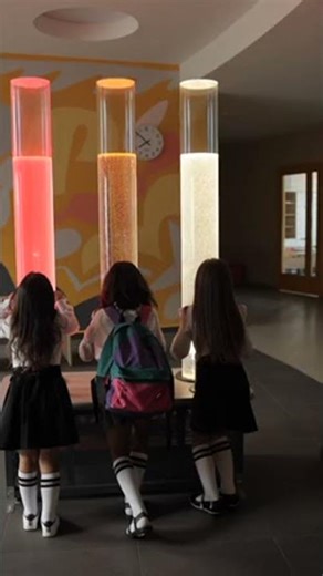 Smart Tech Tips for Teachers in the Classroom - Teachers 972 • 202E5D