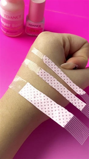 💡 Lash Tip Alert! Glue wipes aren’t just for cleaning — try using them this way 👀 Save this for your next set ✨ #lashtips #lashhack #lashartistlife #lashartisttips #lasheducation