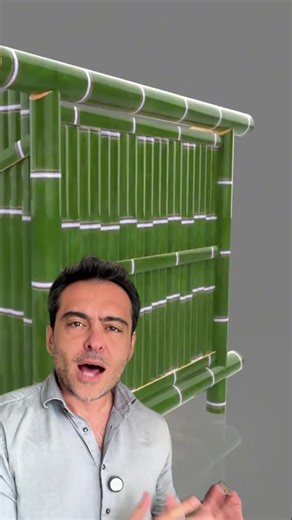 Mais leve que o aço, mais resistente que muitas madeiras e com um crescimento incrivelmente rápido. O bambu é um dos materiais mais sustentáveis que temos à disposição, e cada vez mais arquitetos e engenheiros estão explorando suas possibilidades. Além de reduzir impactos ambientais, o bambu traz beleza, versatilidade e um ar contemporâneo para os espaços. Uma escolha que une tradição e inovação, natureza e tecnologia. E você, já imaginou um projeto construído com bambu? Conta pra gente aqui nos