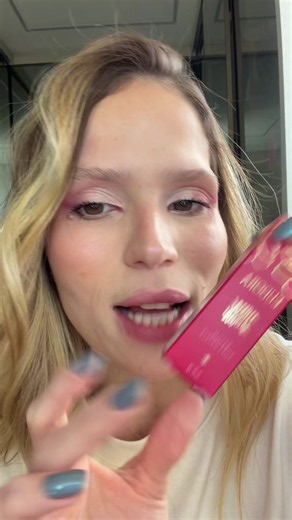 Batom Nina Secrets Soft Petals – Textura e Cor