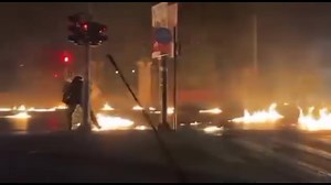 01/11 #Thessaloniki #Greece - Clashes between unidentified individuals and riot police broke out after a large group of people attacked police with Molotov cocktails following a concert. Hundreds of young people attacked police officers outside the Turkish embassy after several videos of police violence against protesters and residents of the Greek capital circulated online. 18 people were arrested. #AntiReport | World Riots