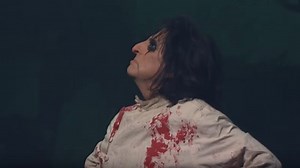 ALICE COOPER Stars In SUPER BOWL Commercial For DESERT FINANCIAL