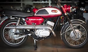 One year after the successful launch of the Yamaha YR-1 Grand Prix, Yamaha introduced the 1968 YR-2 and the YR2-C scrambler. This #WarehouseWednesday, we look at the 1968 YR2-C. #yamaha #yamahayr2c #scrambler #vintagemoto #twostroke #cycleworld | Barber Vintage Motorsports Museum
