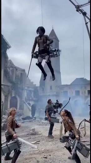 Behind the scenes of the live-action adaptation of a famous scene from Attack on Titan 5