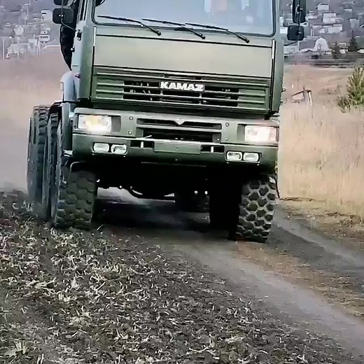 KAMAZ 8x8 Truck.. :O | Russian Extreme Offroad Trucks