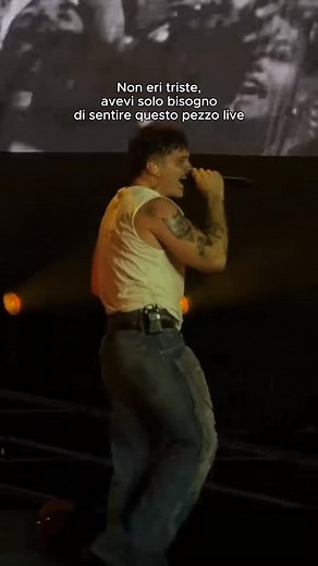 Gigo on Instagram: "Non eri triste, avevi solo bisogno di sentire balorda nostalgia live. #musica#music#concerts#concerti#events#eventi#italia#italy#live#olly#gigo#pop"