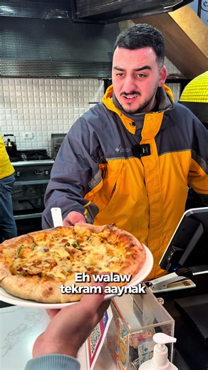 How to Reshape and Reheat Pizza Perfectly