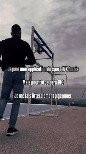 Victor Baudry | Coach en Callisthénie on Instagram: "JE PAIE MON APPLICATION 97€/MOIS 1164€ par an. Ça me paraît fou. Mais je paie parce que j’en ai besoin : → Structure claire → Suivi de progression → Plan nutritionnel / recettes Avec une structure claire, pas de place pour le hasard. Je ne tourne pas en rond. Je vais de l’avant. Alors je paie. Maintenant, j’ai créé MON programme. Même logique. Même structure. Mais 19€/mois. Parce que je veux que ce soit accessible. Cali-Master V2 : → Programme