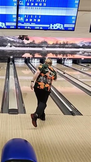 Weird string pin leaves #bowling #bowlbetter