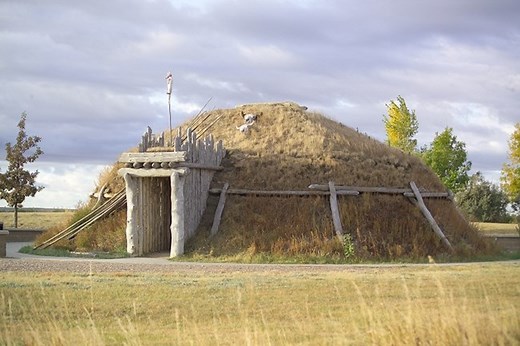 Hidatsa Women & Earthlodges of the Upper Missouri River (U.S. National Park Service)