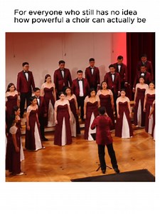 Continuing our journey discovering the absolute elite of the 36th European Grand Prix, this performance is a literal explosion of rhythm and sound. The phenomenal PSM Unika Soegijapranata (@gratiachoir), conducted with fierce, masterclass precision by Alfonso Andika Wiratma, delivers an absolutely electrifying rendition of Levente Gyöngyösi’s “Laudate Dominum”. Gyöngyösi is a genius at taking traditional sacred texts and injecting them with a driving, high-octane tempo, rapid syncopations, and a