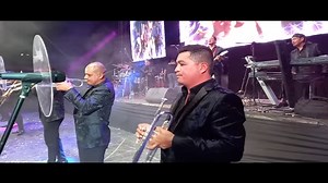 Déjame ser, el que te amo Antes de lastimarte Antes de ser el cobarde Que a sus brazos te mando... | Banda Pequeños Musical