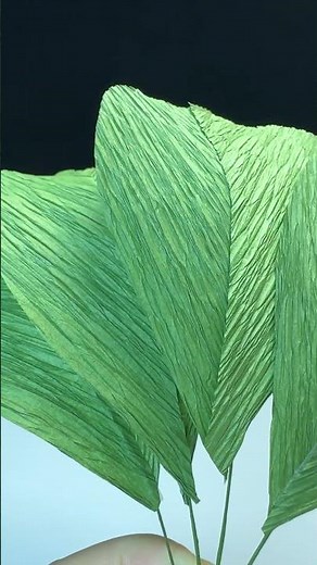 "Paper-made Plants vs. Zombies Peashooter"