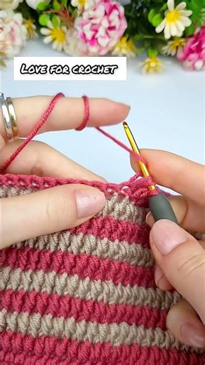 Two color combination beautiful crochet pattern￼ #grannysquare #pattern #handmadebag #crocheting