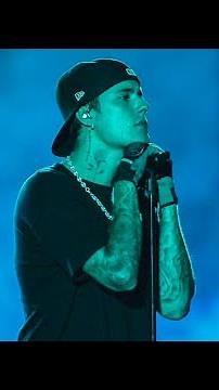 Justin Bieber tears up while singing 2 Much 🥺 (Live from the Justice Tour, Mexico City)