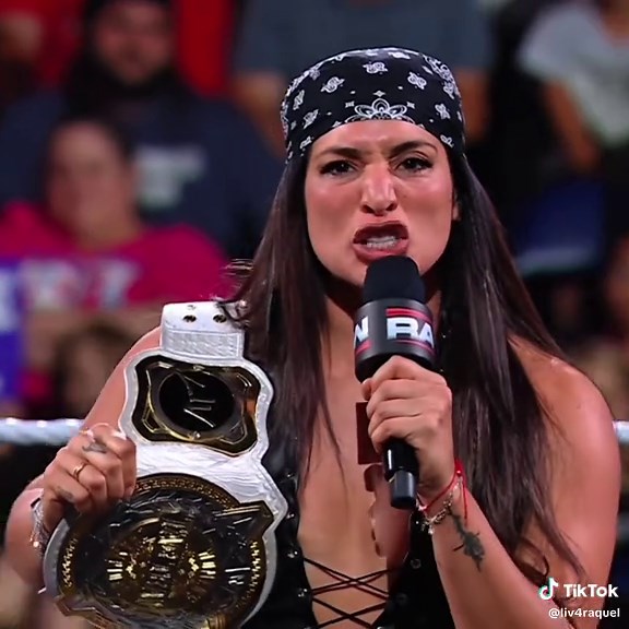 Raquel Rodriguez: Dominando el Ring en WWE