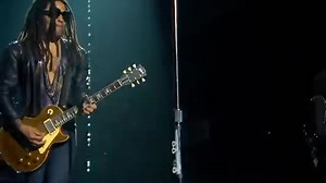 #sundaylive Le live du dimanche : 𝘼𝙢𝙚𝙧𝙞𝙘𝙖𝙣 𝙒𝙤𝙢𝙖𝙣 🗓️ Oct. 2024 🏟️ MGM Grand Las Vegas 📍Las Vegas 🎫 Blue Electric Light Tour 2024 #lennykravitz #blueelectriclighttour #lkonline | Lenny Kravitz Online