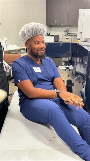 Does LASIK Hurt? Laser Technician and LASIK surgeon answer