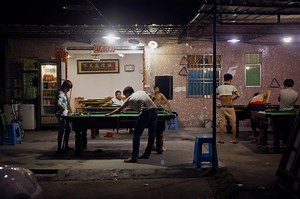 Rare Photos Show What Its Like Inside The Foxconn Factory