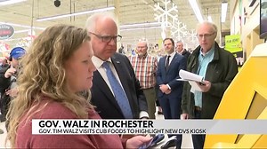 Walz Visits Cub Foods to Highlight DVS Kiosk