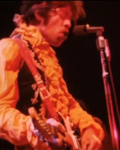 175K views · 10K reactions | The Jimi Hendrix Experience covering "Like A Rolling Stone" by Bob Dylan at the Monterey International Pop Festival (June 18, 1967). #jimihendrix  | Alexandra Hendrix | Facebook