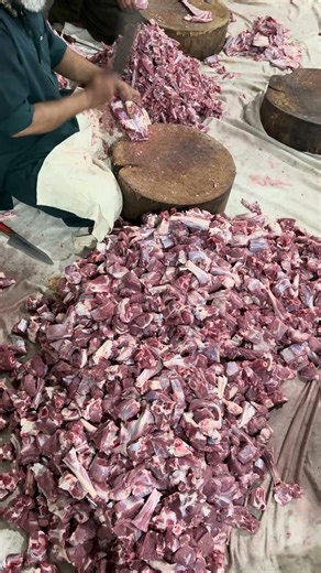 Mutton chops best quality and professional cutting