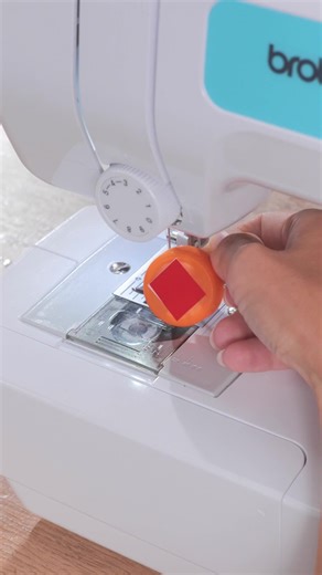 5-Minute Crafts Decor | DIY a cool backpack from an old jersey shirt 🎒 #diybackpack #upcyclefashion #creativediy #sustainablestyle #style | Instagram