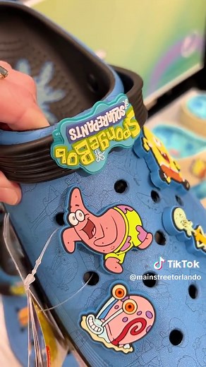 So hard to choose one! 🧽🍍🦀🏝️ #crocs #crocs4life #spongebob #spongebobsquarepants #spongebobandpatrick #squidward #crocsshoes #shopping #shoppingaddict #shoppingfun #fyp #foryou #foryoupage @Crocs