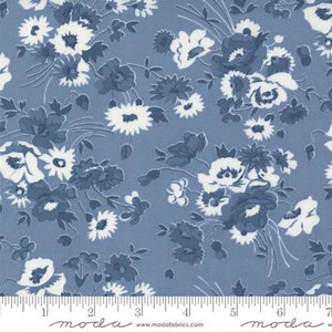 Moda Nantucket Summer Collection Somerset Florals Lake Fabric 0.5m
