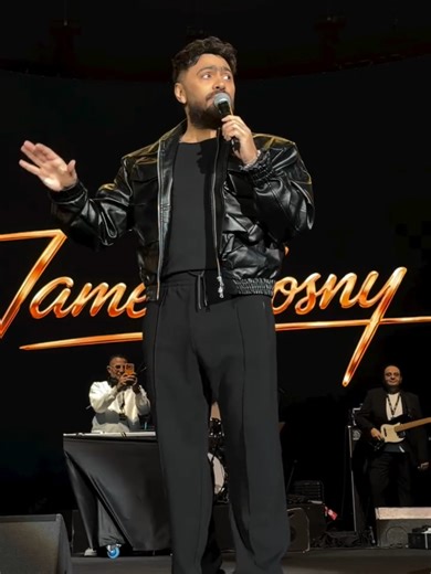 بص بقى عشان تبقى عارف قلبي نسيك ورجع لي خلاص #لايف #تامر_حسني #شرين_عبدالوهاب #tamerhosny #مسرح_المجاز_الشارقه