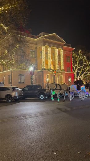 3K views · 1.9K reactions | It’s the most wonderful time of the year in the Most Beautiful Town Square in Texas! ❤️ ✨Holiday lights will be shining until the first of the year. #georgetowntx #traveltexas | Visit Georgetown, Texas | Facebook